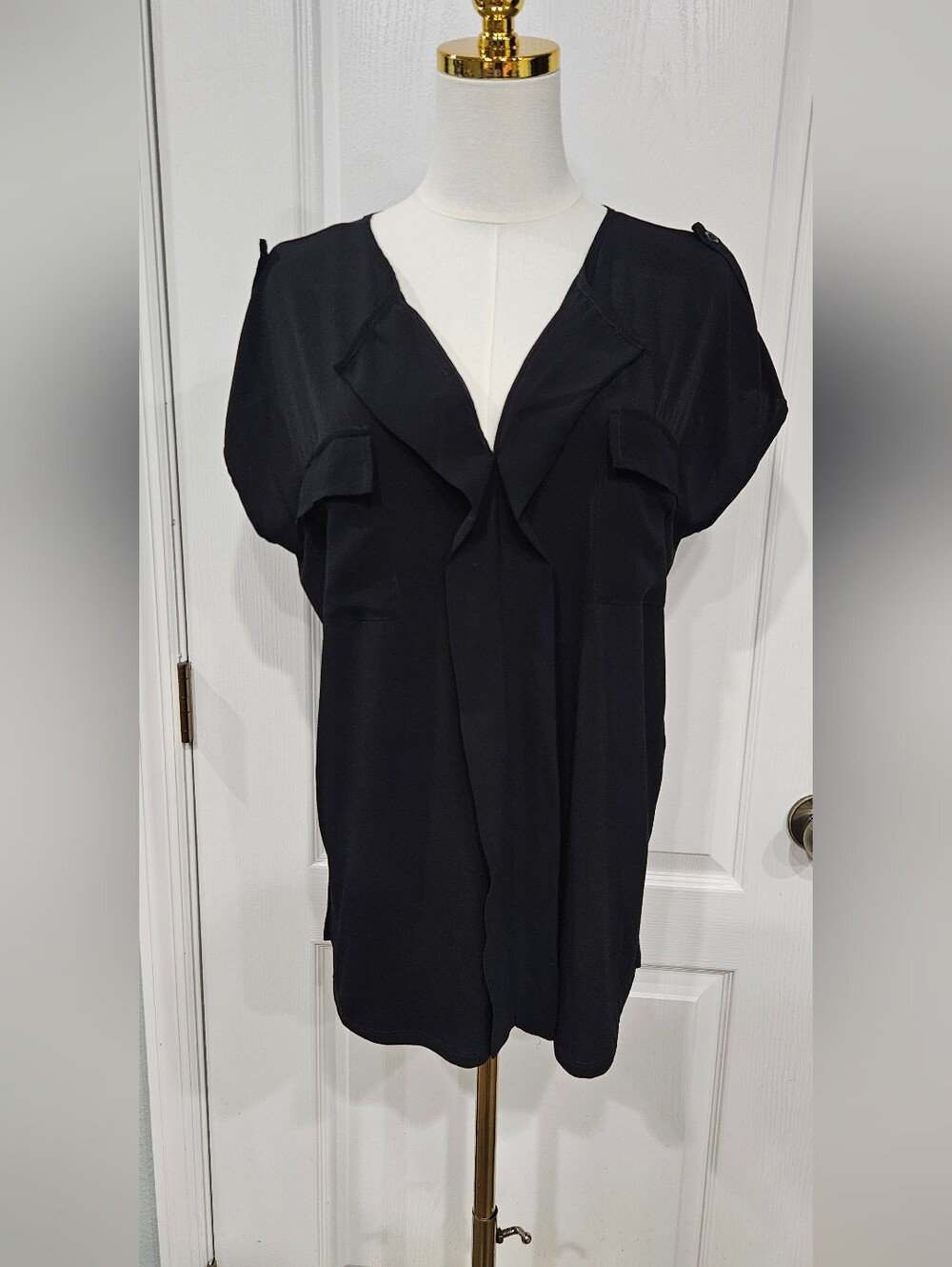 Jones New York Black V-Neck Utility Tunic Top
